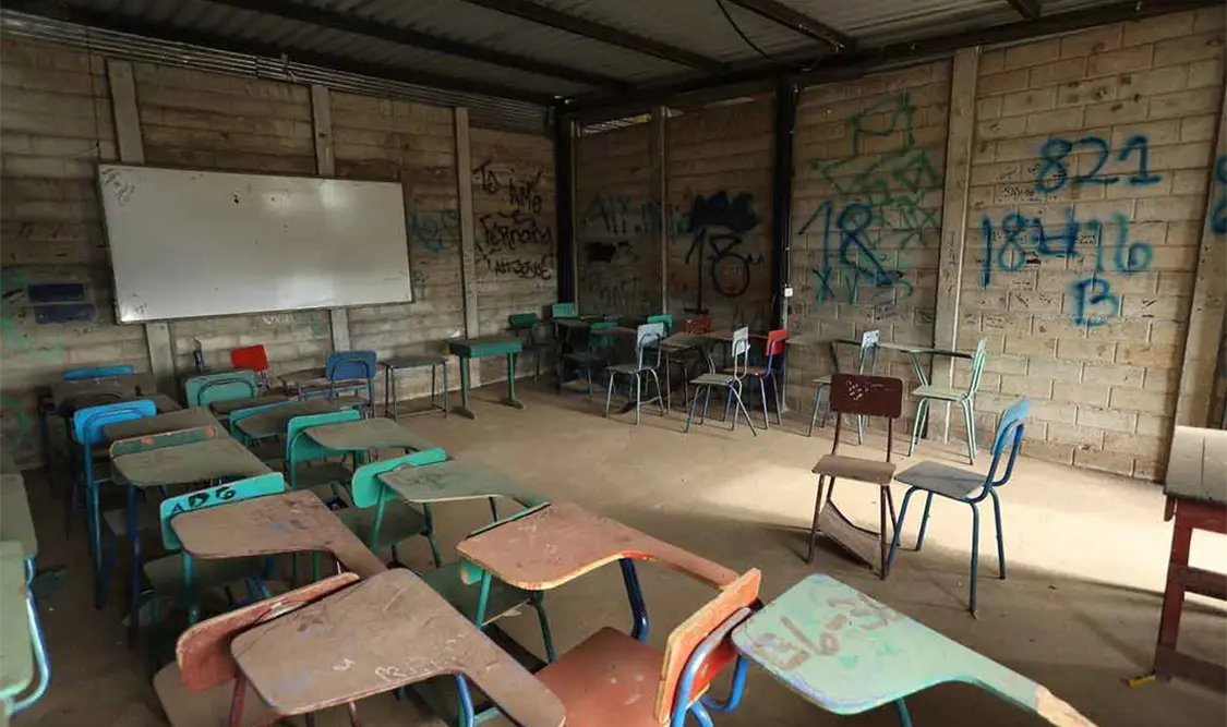Cada escuela debe de decidir retorno a aulas