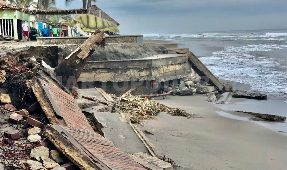 Efectos del mar de fondo han impactado en 25 palapas