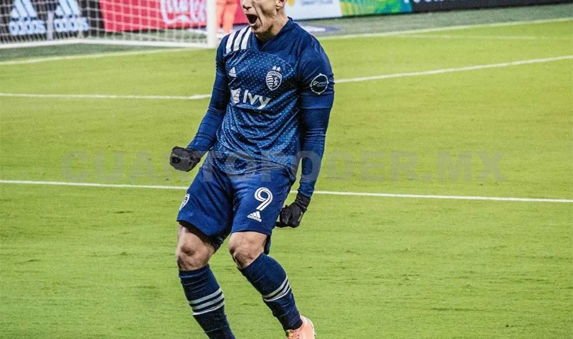 Alan Pulido anota en la victoria del Sporting Kansas