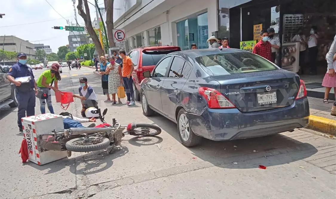 Motociclista y peatón heridos en un choque