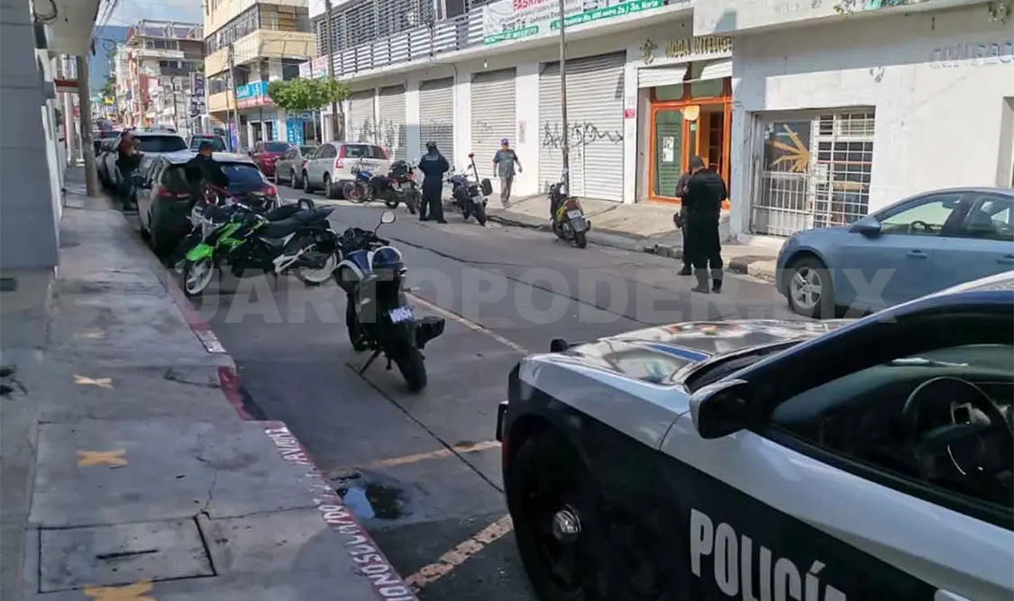 Atracan negocio de ropa y se llevan todo el dinero