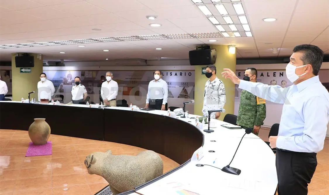 Vacunación a mayores de 18 años se realiza con éxito
