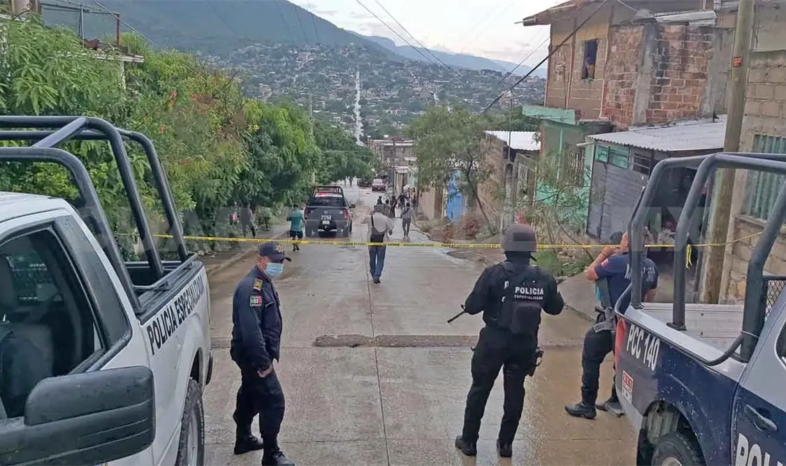 Asesinan de dos balazos a una mujer