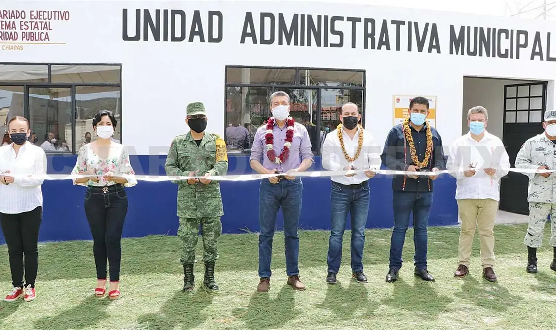 El gobernador inauguró la Unidad Administrativa Municipal en Materia de Seguridad Pública. CP