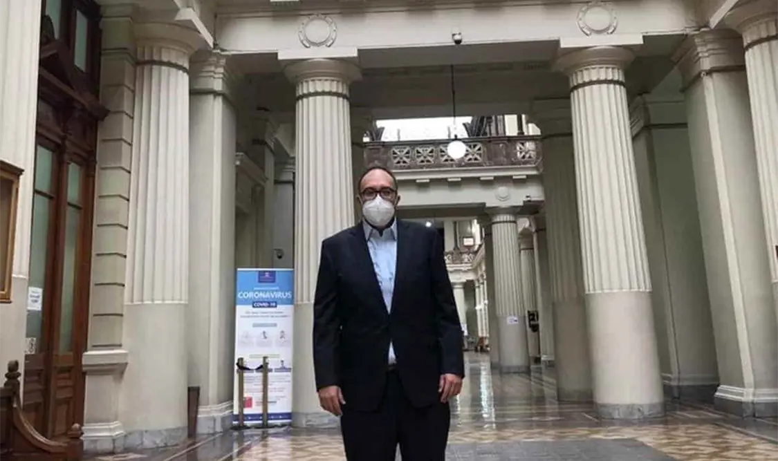 Mauricio Toledo llegó al Palacio de Tribunales de Chile. Twitter