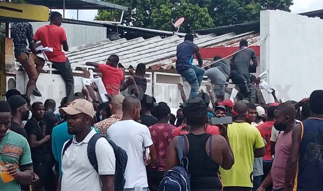 Migrantes buscan viajar a EUA