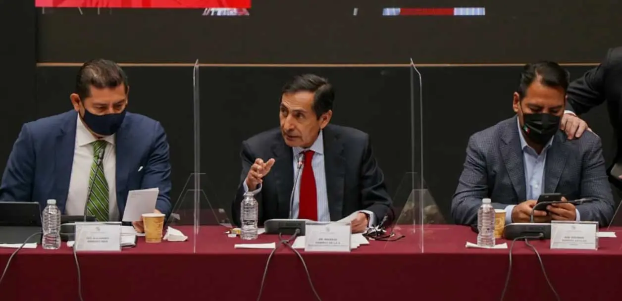 Rogelio Ramírez de la O, titular de la SHCP, informó a los legisladores de Morena que esta maniobra financiera sí es viable. Cortesía