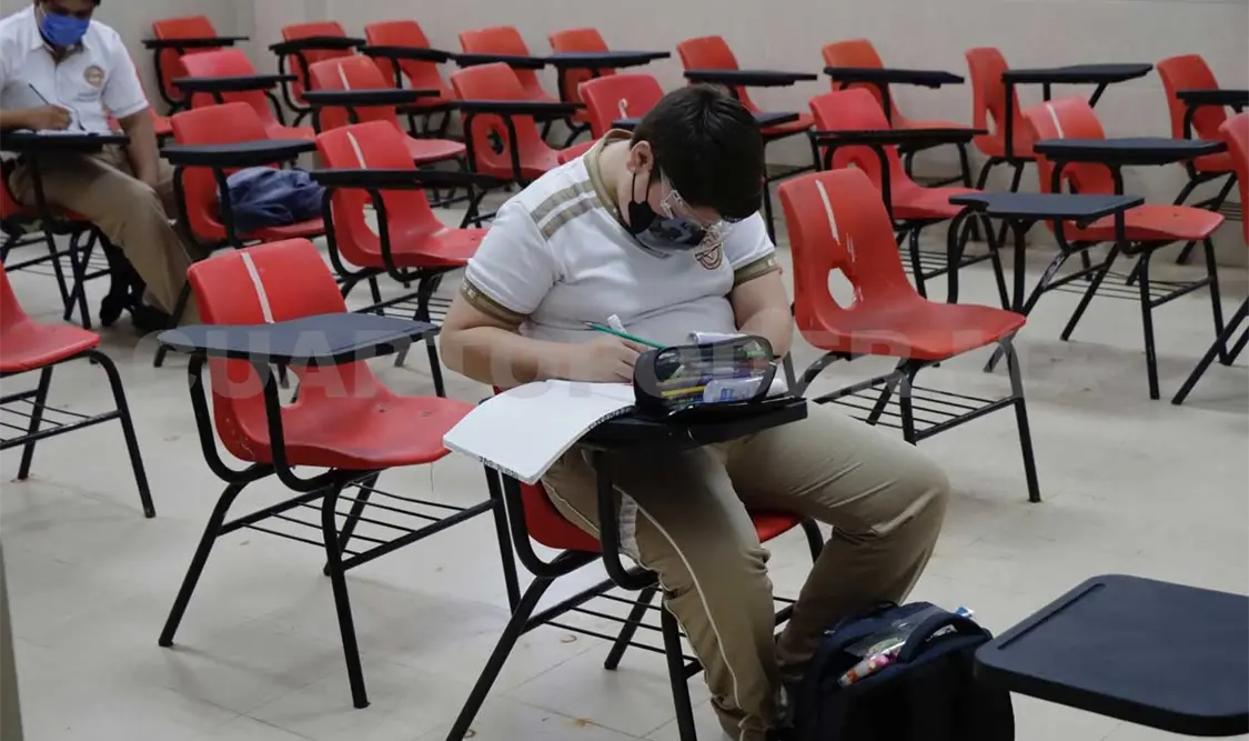 Color de semáforo no impedirá clases
