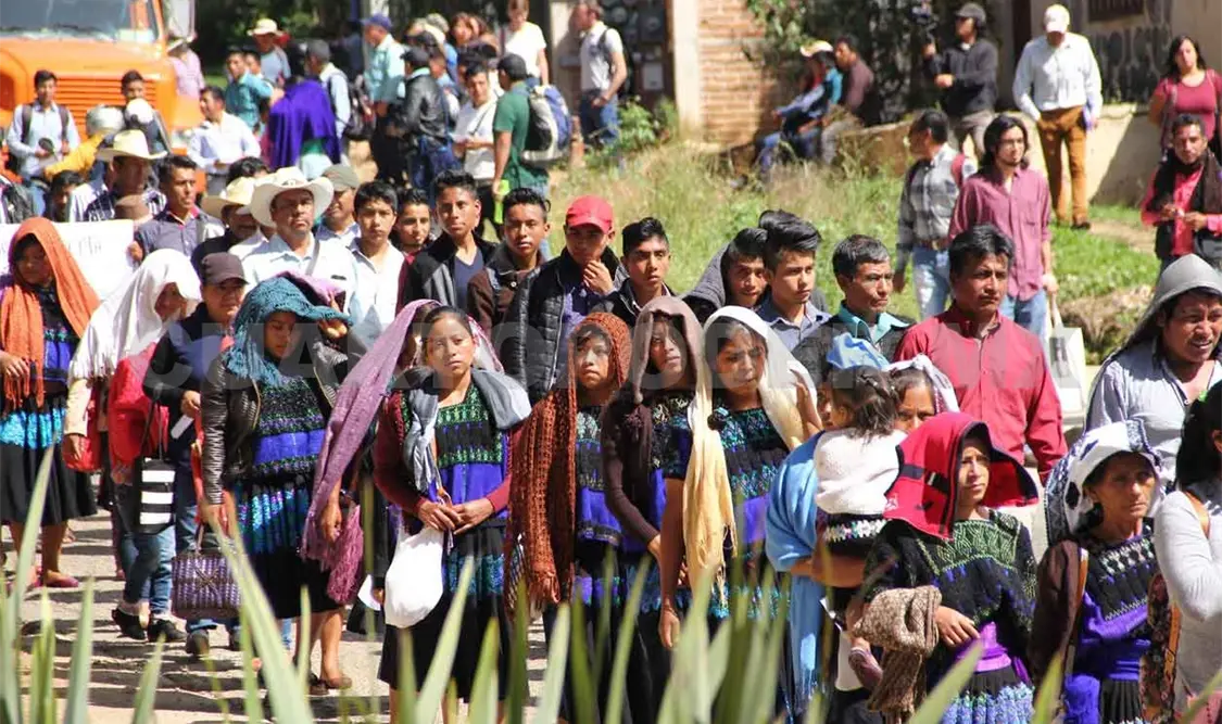 Retornan más familias desplazadas a Pantelhó
