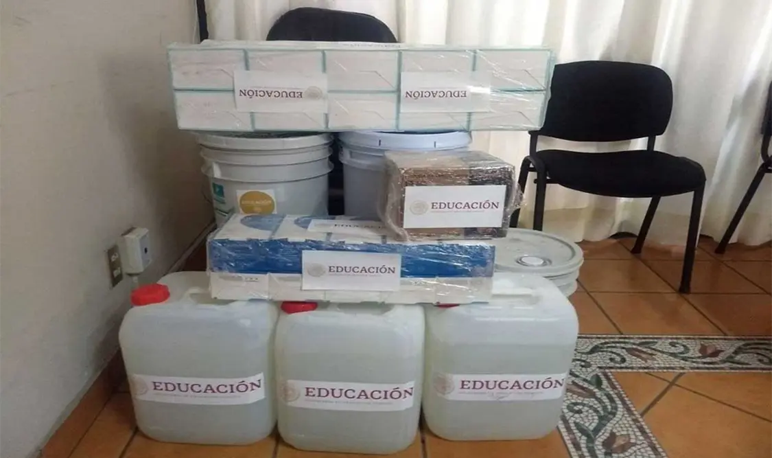 En una foto mostró el material que, según dijo, le envió la Federación para hacer frente a la pandemia en las escuelas. Cortesía