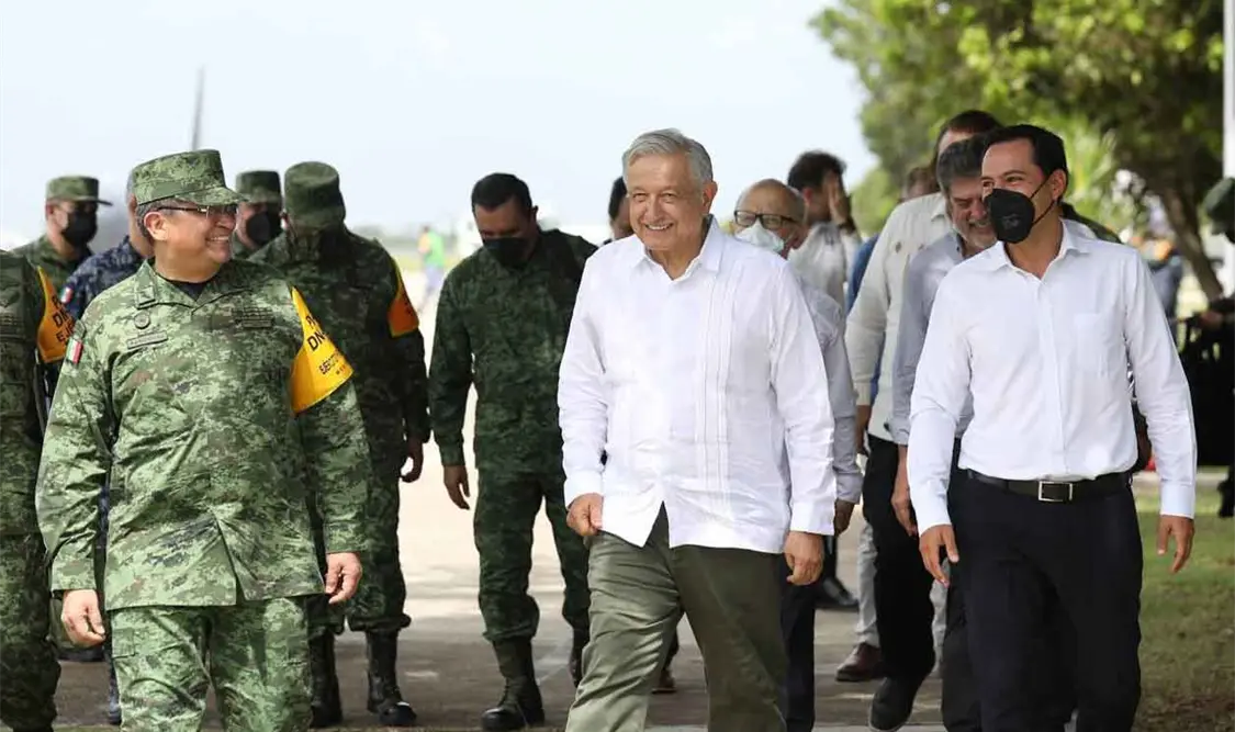 AMLO supervisa tramos del Tren Maya