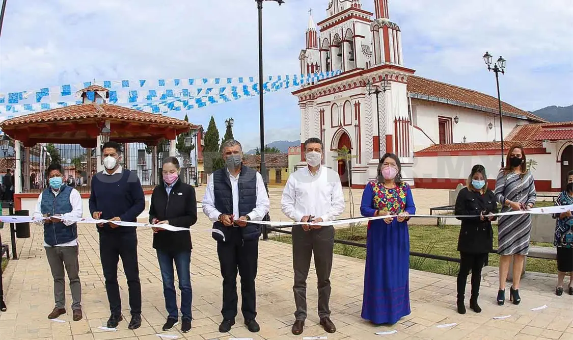 Inaugura REC mejora urbana del Barrio de Mexicanos en SCLC