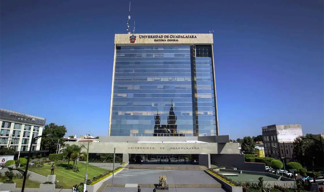 Enrique Alfaro amaga con quitar 140 mdp a la UDG