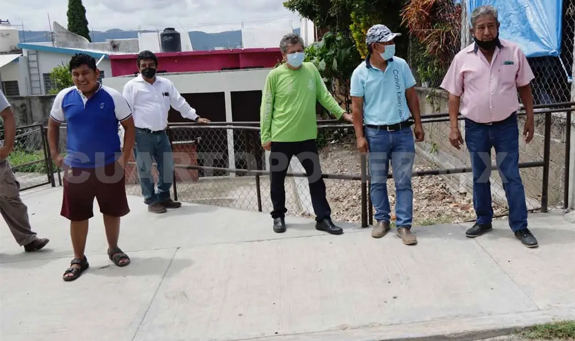 Señalan daños por obra en colonia Estrella del Oriente