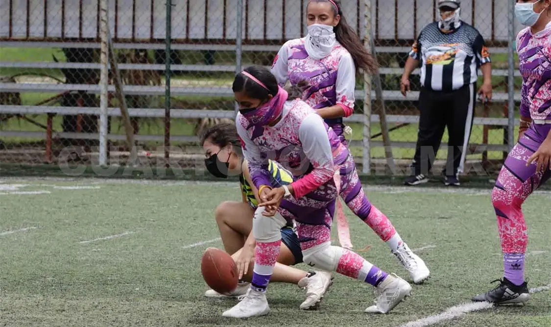 Dream Team aplastó a Zorros y es único líder