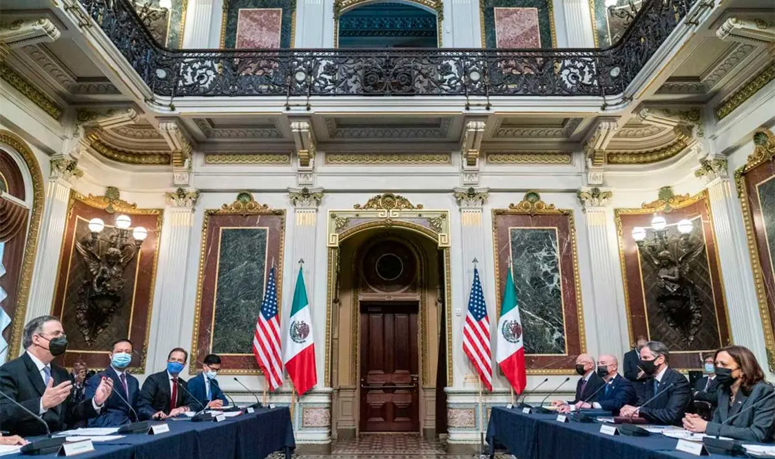 Participaron el canciller Marcelo Ebrard, la secretaria Tatiana Clouthier y el embajador Esteban Moctezuma. De Estados Unidos, la vicepresidenta Kamala Harris, entre otros funcionarios de alto nivel. Twitter