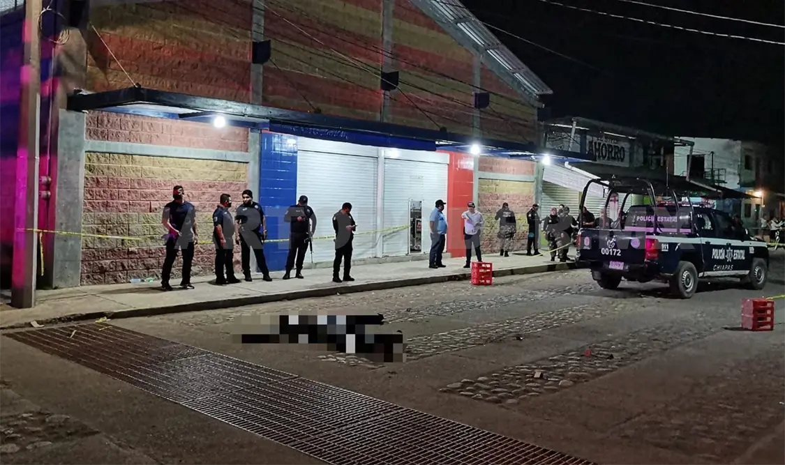 Tres policías resultaron heridos con proyectiles de arma de fuego y un presunto delincuente muerto. CP