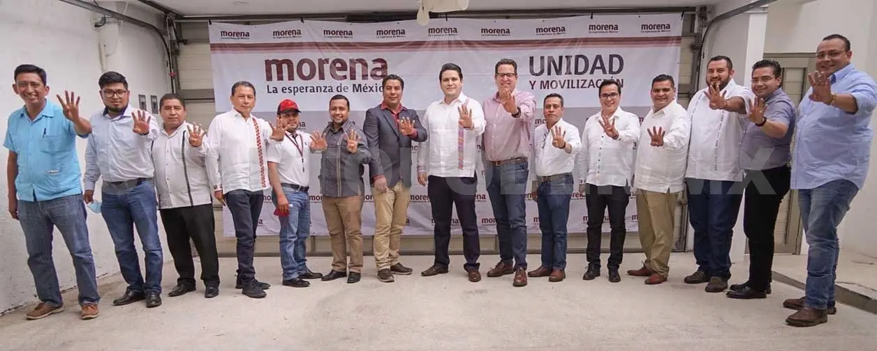 Molina Velasco se reunió con alcaldes electos a quienes exhortó a gobernar desde los principios del partido. CP