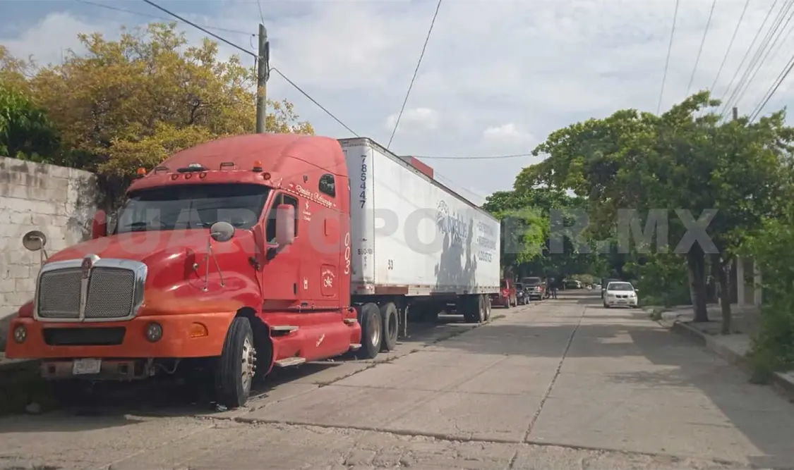 Los vecinos del sitio señalan que tampoco es fácil transitar por el lugar con sus vehículos. Cortesía