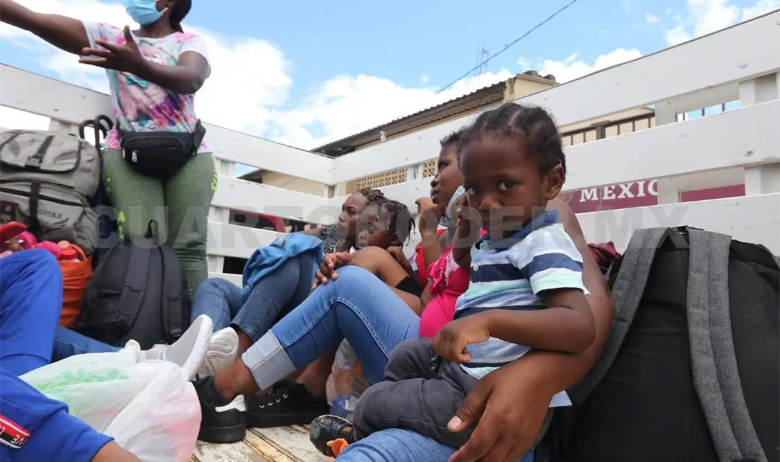 Los migrantes, ante la nula respuesta y aplazamientos de sus trámites, buscan a toda costa salir de Tapachula. Carlos López / CP