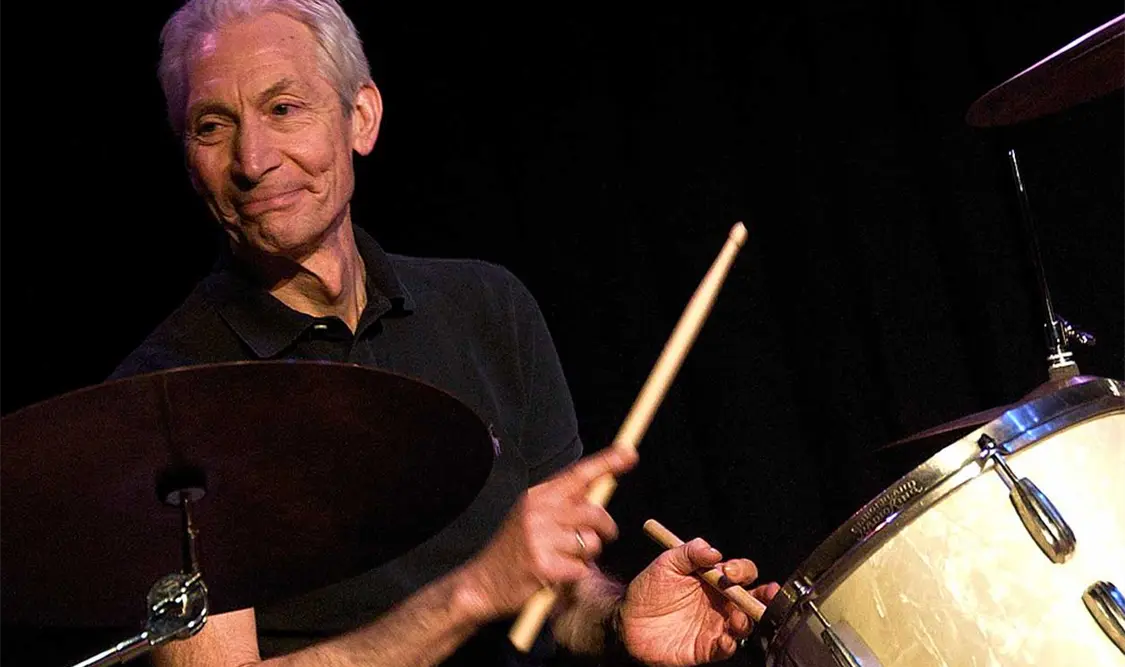 Rinden emotivo homenaje a Charlie Watts