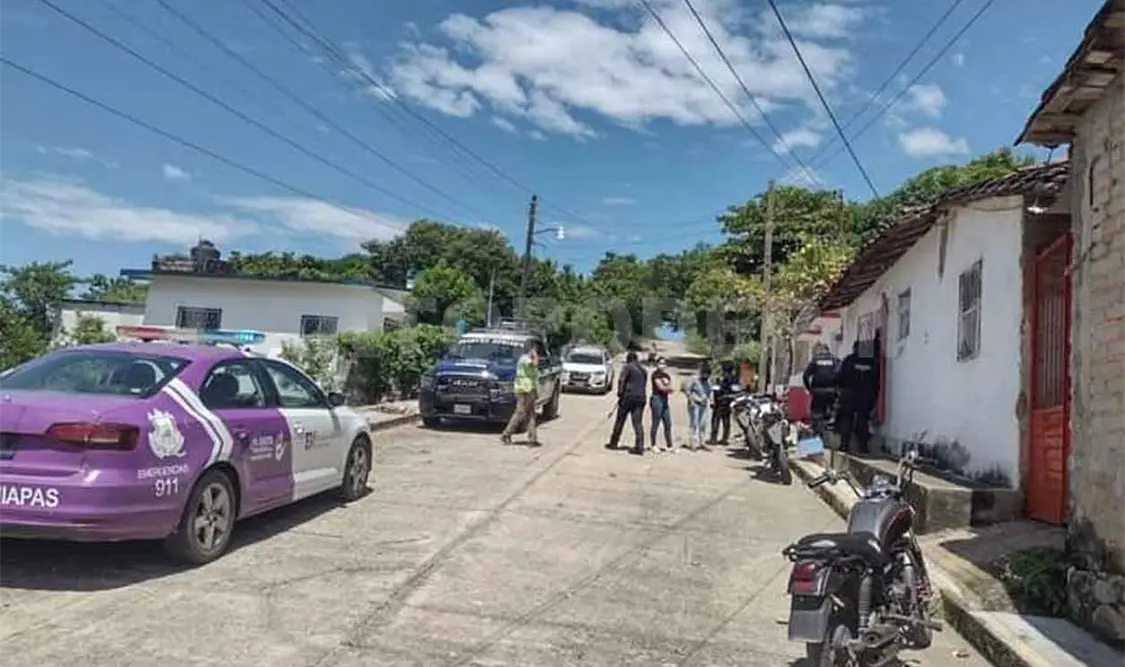 Recatan a menores; una niña estaba encadenada