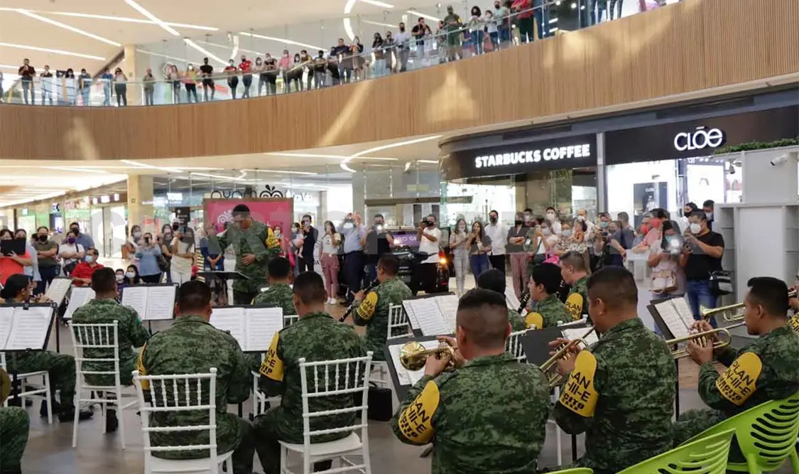 Sorprende Banda de Música de la Sedena a los tuxtlecos