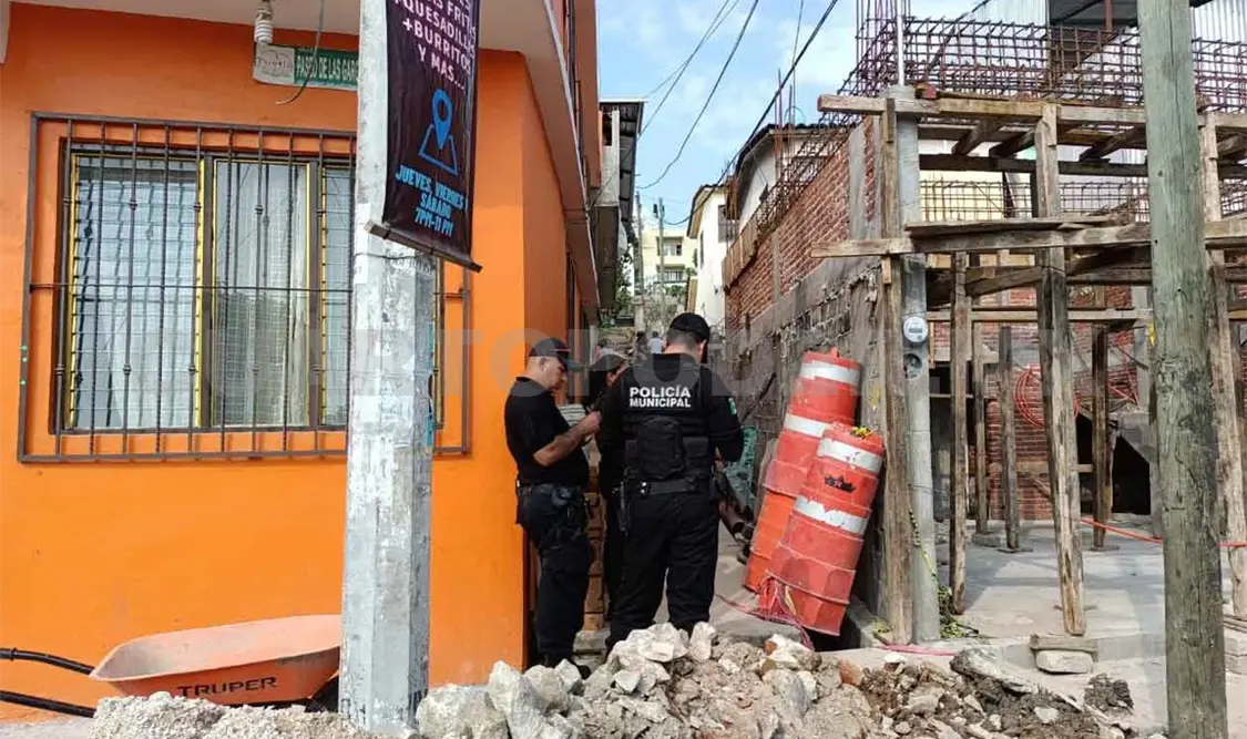 Alud sepulta a obrero en Chapultepec