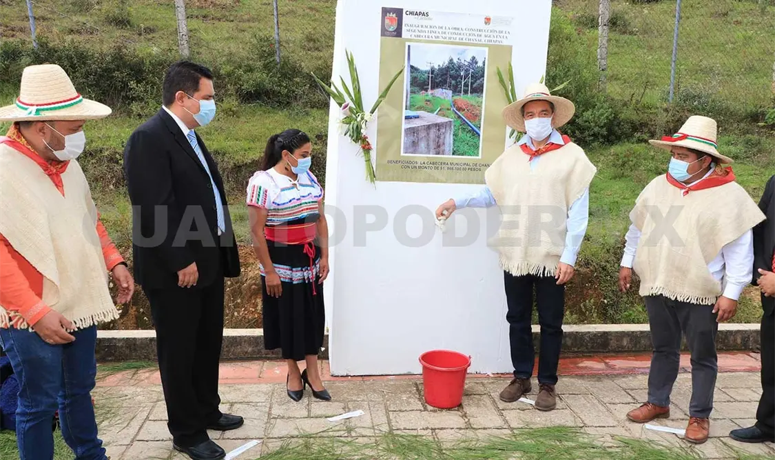 El gobernador realizó la entrega de la construcción de la segunda línea de conducción de agua potable en este municipio. CP