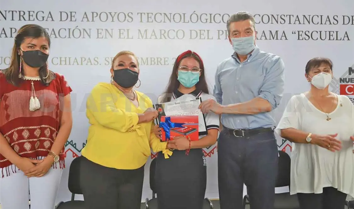 Beneficia REC a habitantes con escrituras públicas