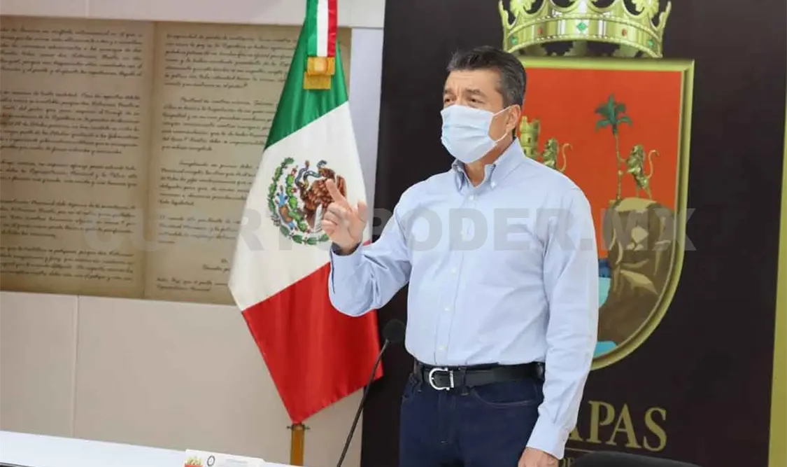 Mandatario llama a la juventud a vacunarse