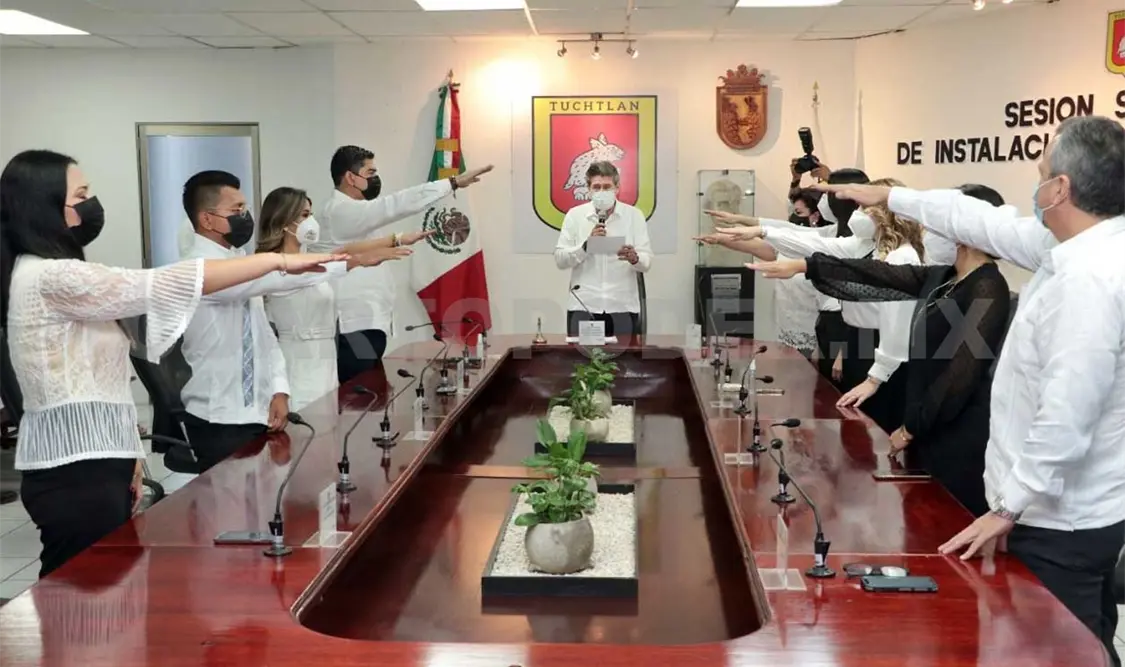 Protesta Carlos Morales como presidente municipal