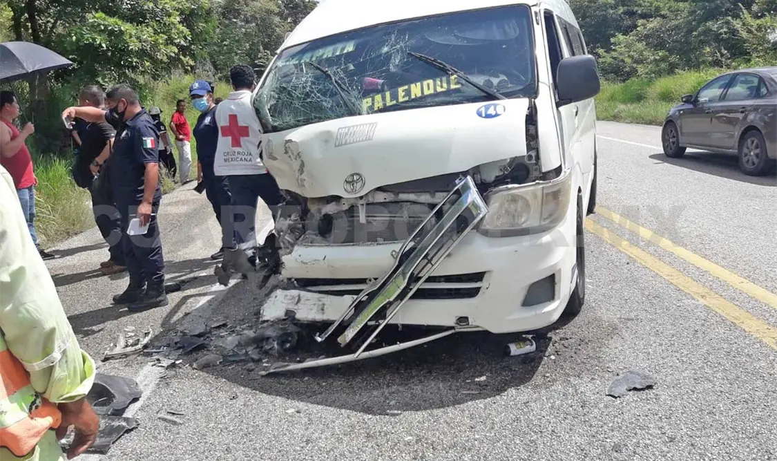 Aparatoso accidente deja saldo rojo y varios heridos