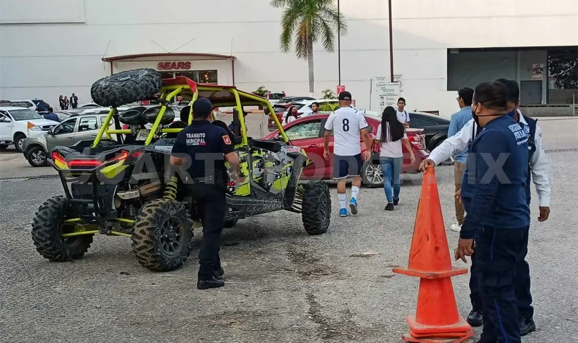 Vuelca Buggy en el libramiento Sur