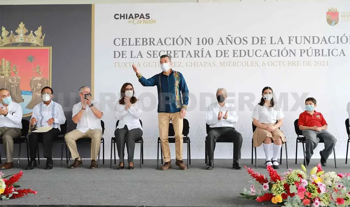 Conmemoran 100 años de fundación de la SEP