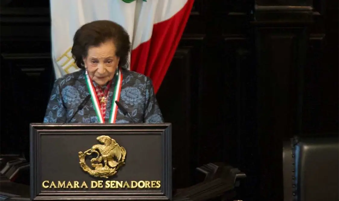 Ifigenia Martínez, senadora galardonada