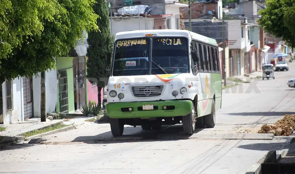 Usuarios denuncian malas condiciones de transporte