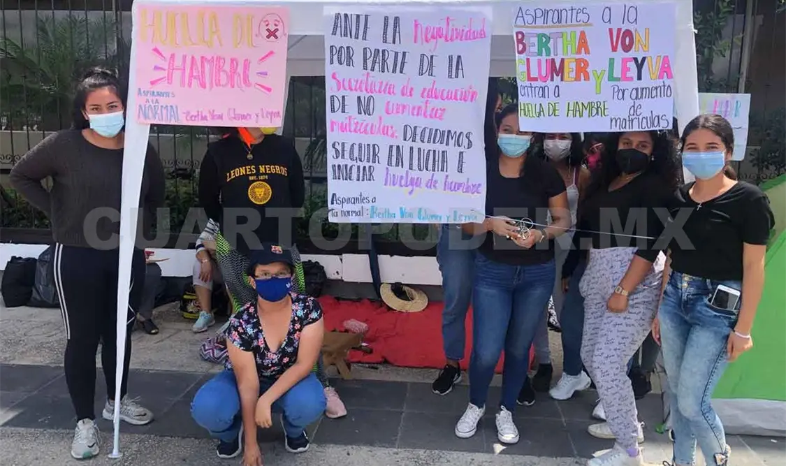 Aspirantes a Normal inician ayuno voluntario