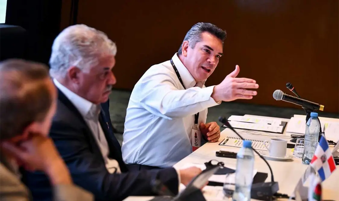 Alejandro Moreno expuso que se discutió sobre el cambio climático, de impulsar la agenda 2030 y la defensa del medio ambiente. CP