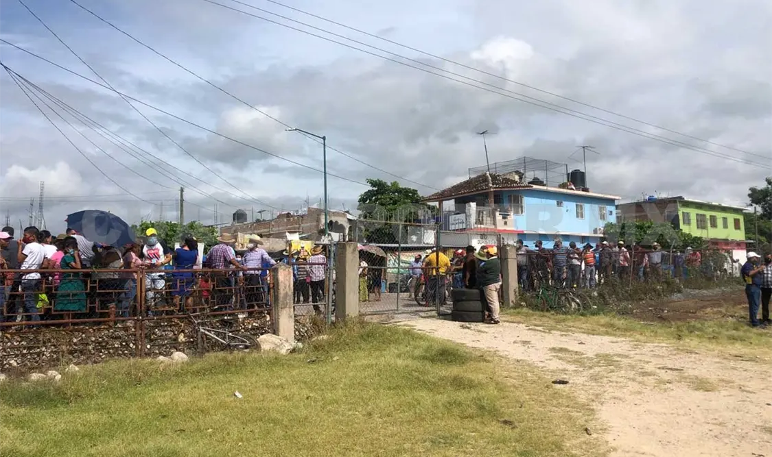Comentaron que el terreno es propiedad de los ejidatarios y el Ayuntamiento pretende hacer una obra sin contar con el respaldo de todos. José Ortega / CP