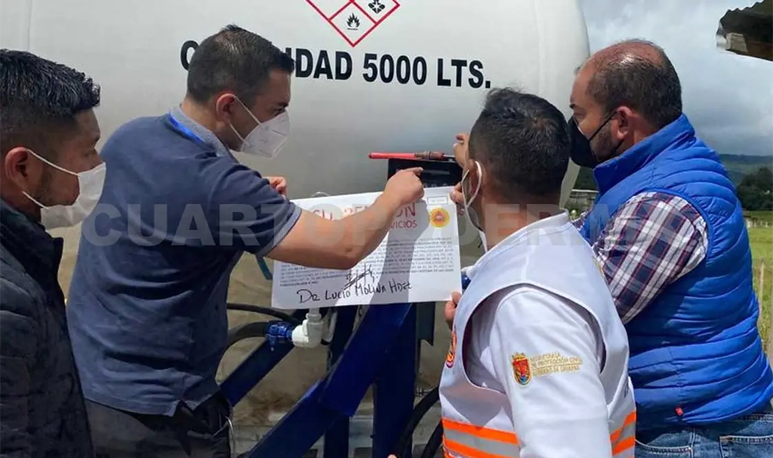 En el lugar se encontró un tanque salchicha de cinco mil litros de gas LP, mismo donde se detectaron fugas. Manuel Martínez / CP