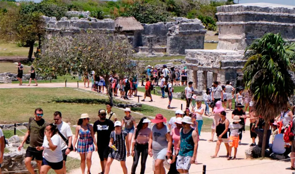 Turismo internacional en México cae en agosto
