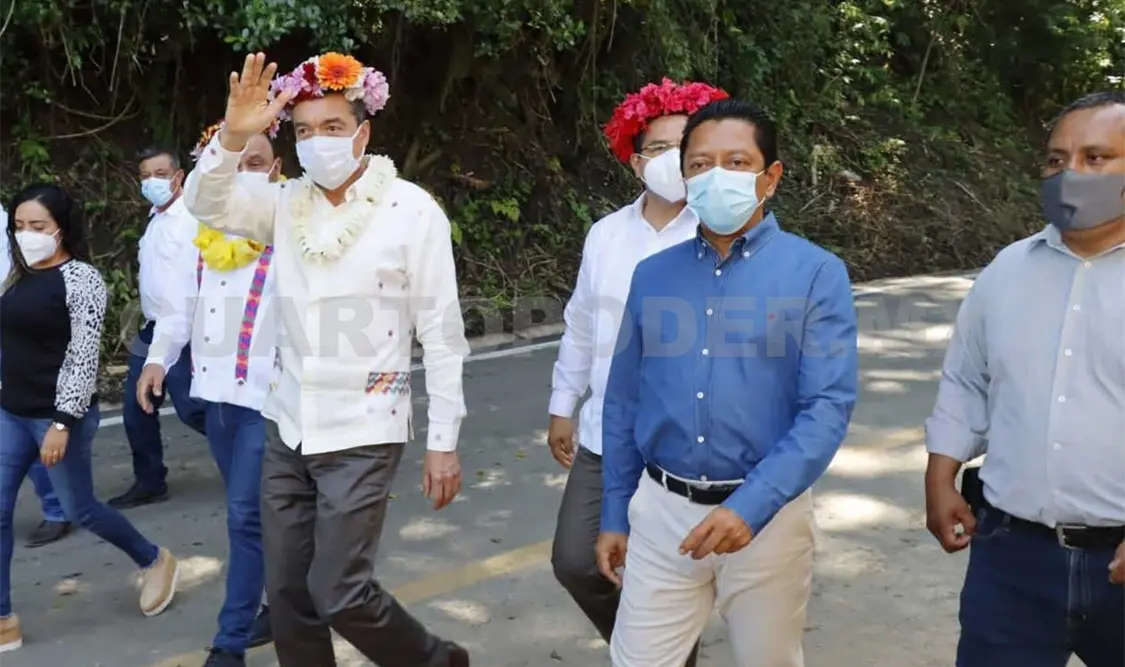Reconoce Llaven Abarca trabajo de Rutilio Escandón