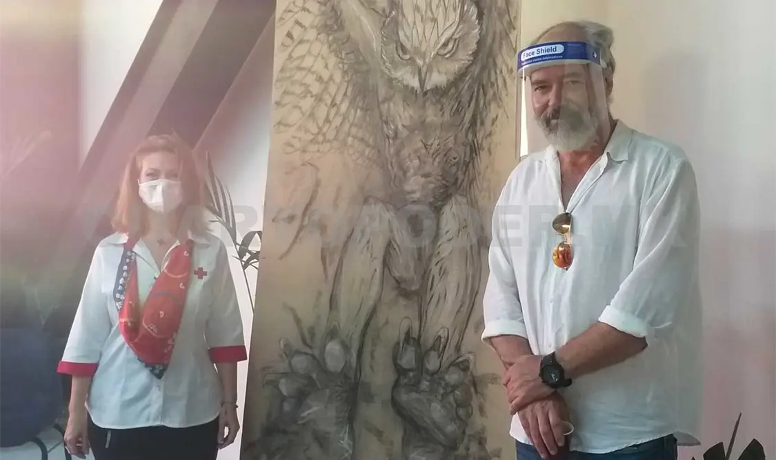 Artistas ayudan a la Cruz Roja