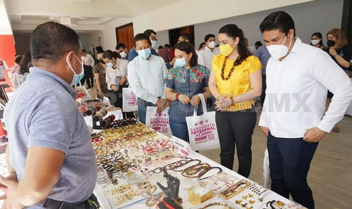 Concluye la Expoventa Artesanal de Corazón