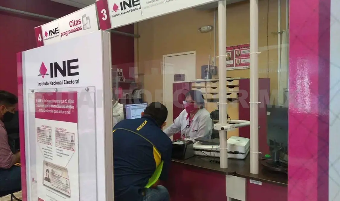 ¡Más de 200 mil personas deben renovar su INE!