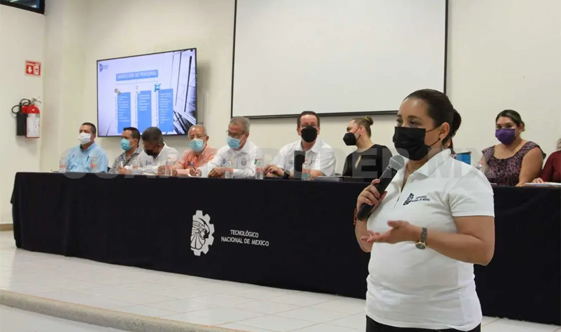 Los trabajadores administrativos recibieron la capacitación correspondiente al proceso de promoción. Cortesía