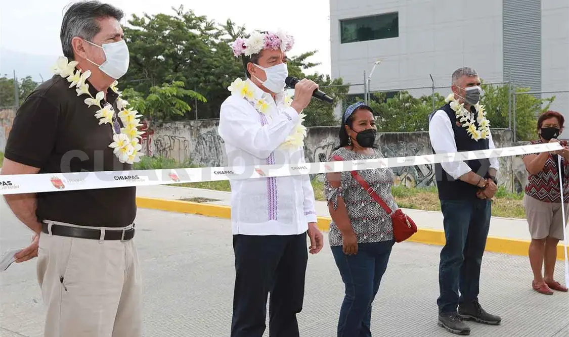 Inauguran pavimentación de calles en colonias