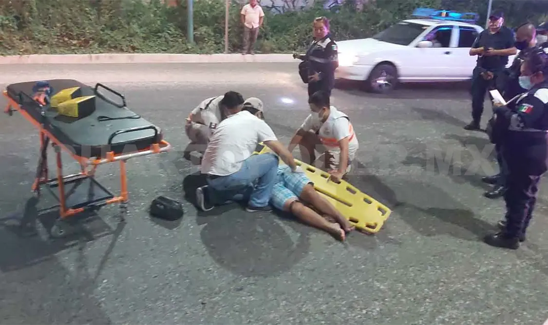 Embisten a transeúnte y resulta con lesiones graves