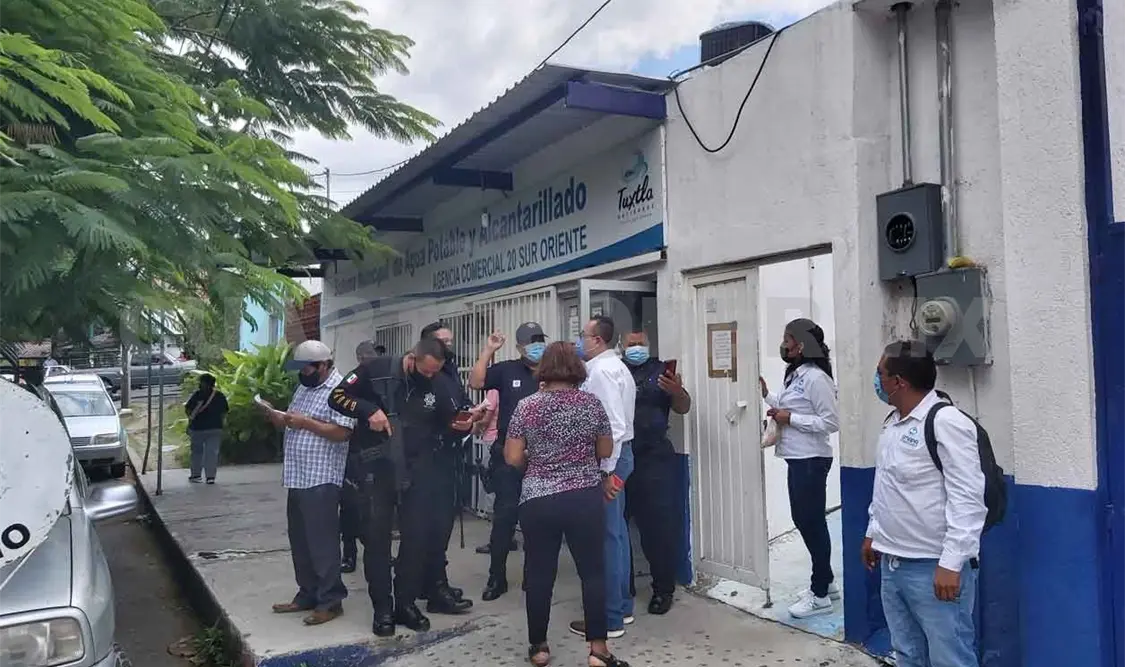 Asaltan a Smapa; roban dos millones de pesos